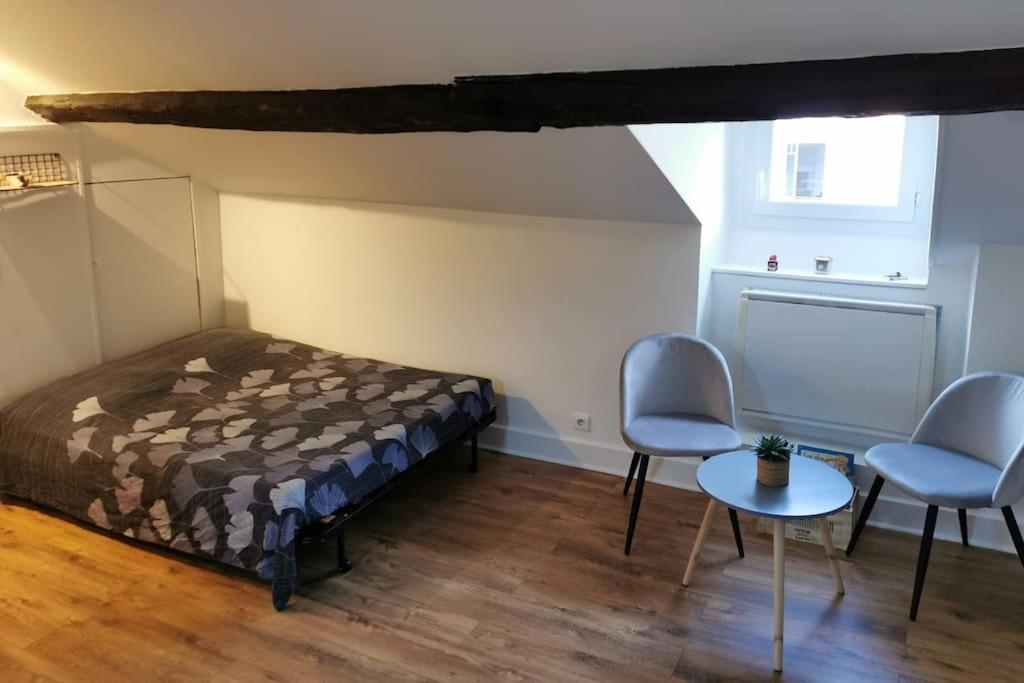Studio Sous Les Toits Proche Paris Et Versailles Chaville Exterior foto